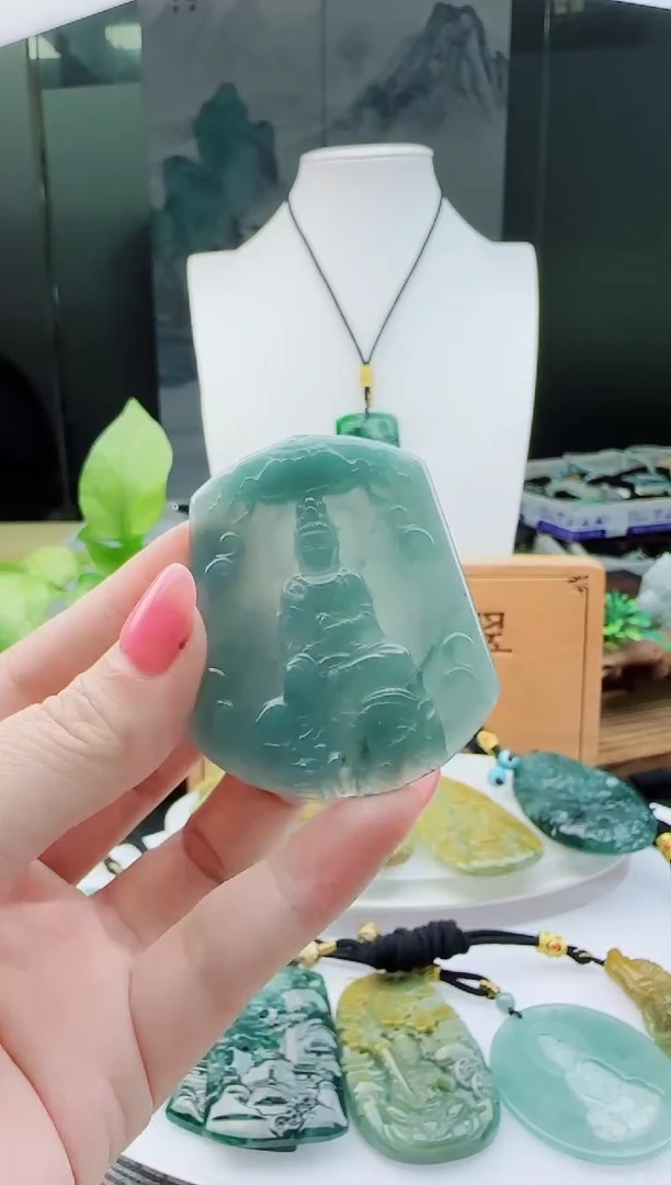 【闪购商品】翡翠颈饰未镶嵌11111111