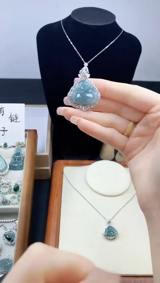 翡翠未镶嵌吊坠(赠链)天然翡翠A货