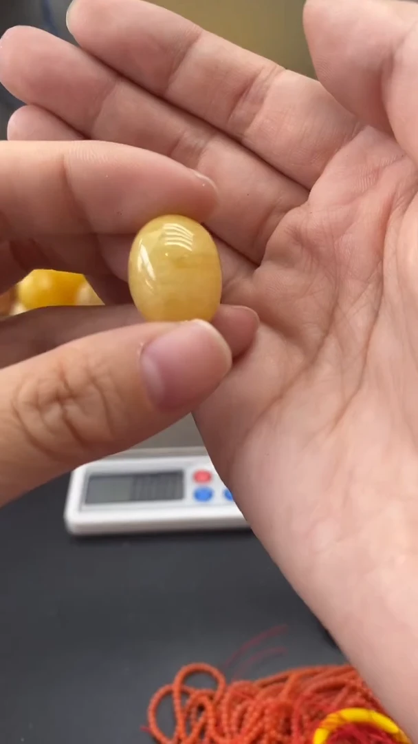 琥珀未镶嵌珠宝奇石50