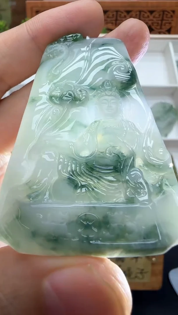 翡翠挂件未镶嵌A货翡翠多样性孤品