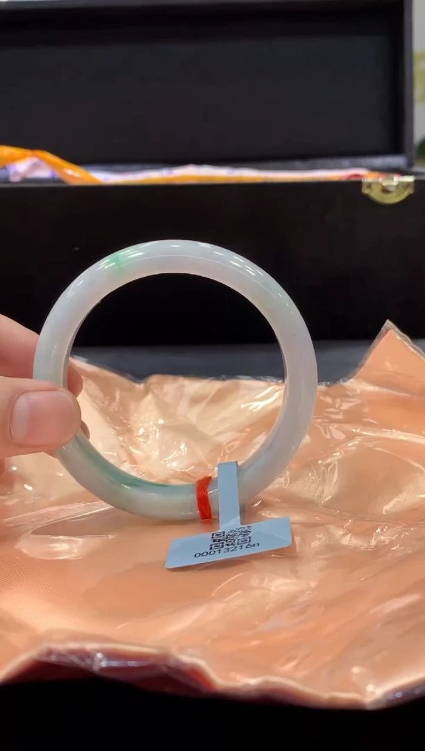 未镶嵌手镯翡翠翡翠手镯