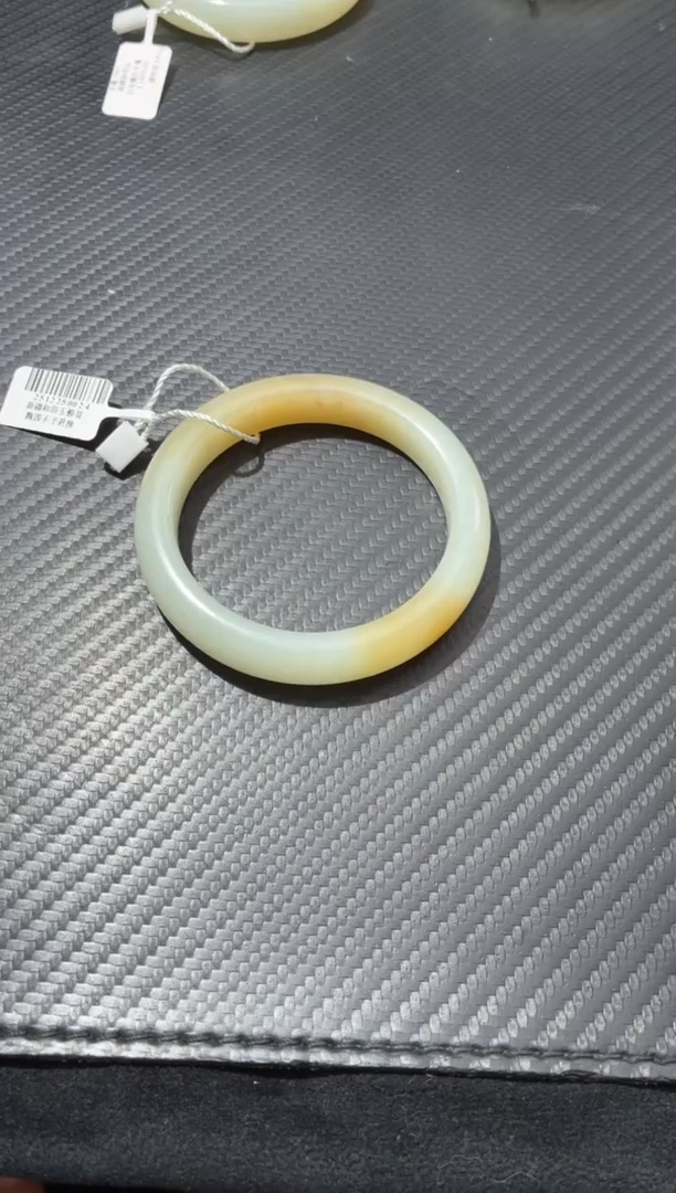 未镶嵌手镯和田玉球迷糖白手镯56+微色差