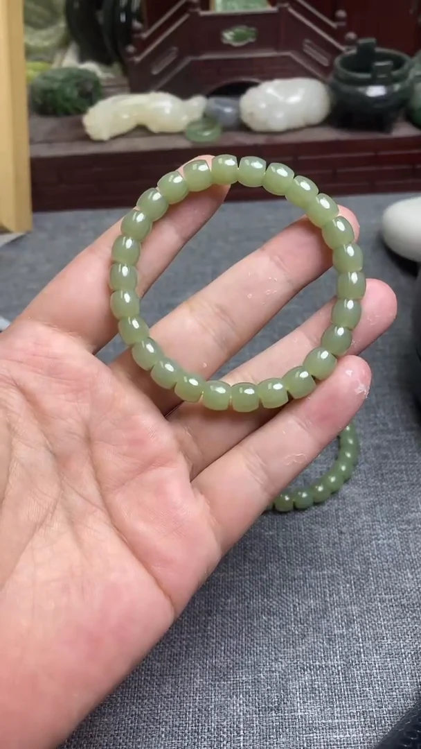 和田玉未镶嵌颈饰黄口手串