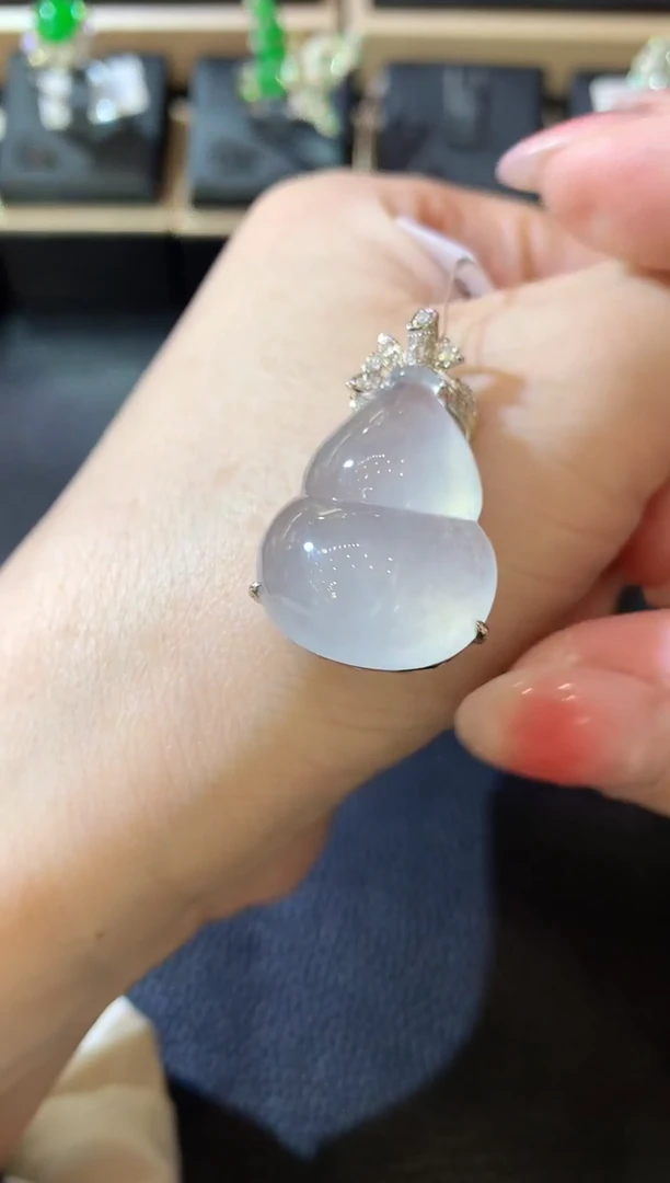 【闪购商品】翡翠吊坠(不含链)18K金镶嵌W4