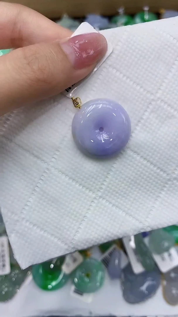 翡翠18K金镶嵌颈饰111111111111