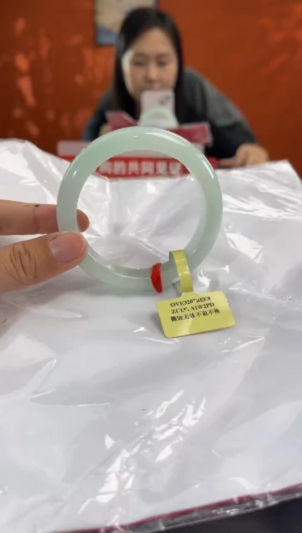 未镶嵌手镯翡翠3   53