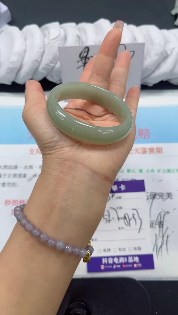 未镶嵌手镯石英质玉152-52.7