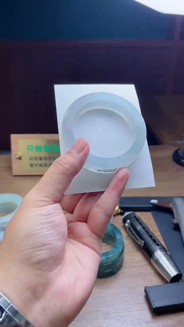 未镶嵌手镯定制翡翠卓*定制