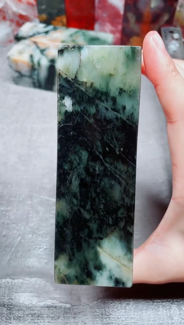 玉桂林鸡血玉素章墨绿28