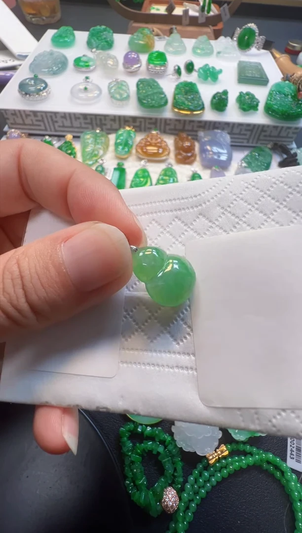 翡翠18K金镶嵌吊坠(不含链)520