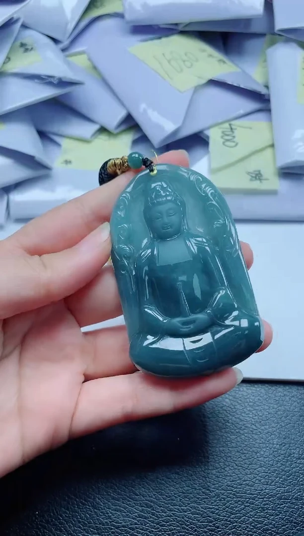 翡翠未镶嵌颈饰