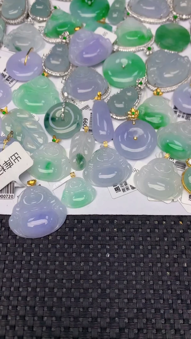 颈饰18K金镶嵌翡翠天然缅甸翡翠a货百元以上9元证书费自理