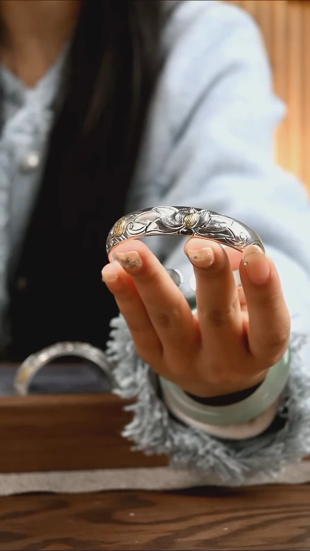 嵌金荷花纯银手镯 圈口57