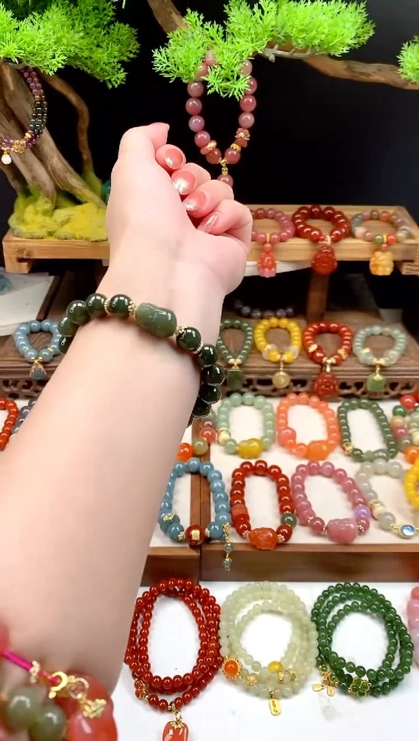 未镶嵌和田玉手饰和田玉貔貅