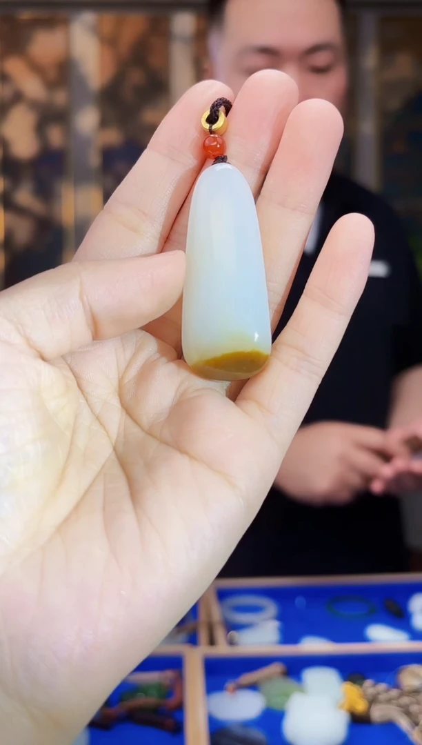 和田玉未镶嵌挂件拍一发一