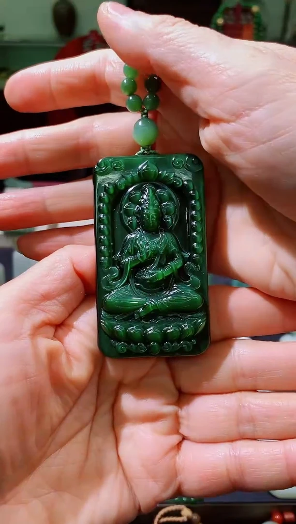 吊坠(赠链)未镶嵌和田玉（碧玉）淡***味和田玉观音挂件
