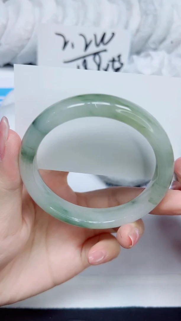 石英质玉手镯未镶嵌267/60.5