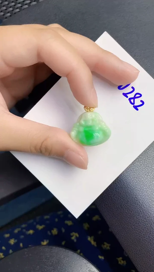 翡翠未镶嵌颈饰0000000000