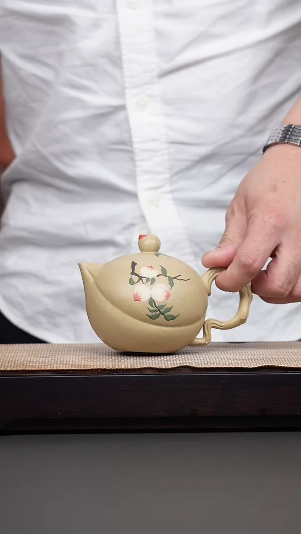 茶壶紫砂本绿泥绘上合桃