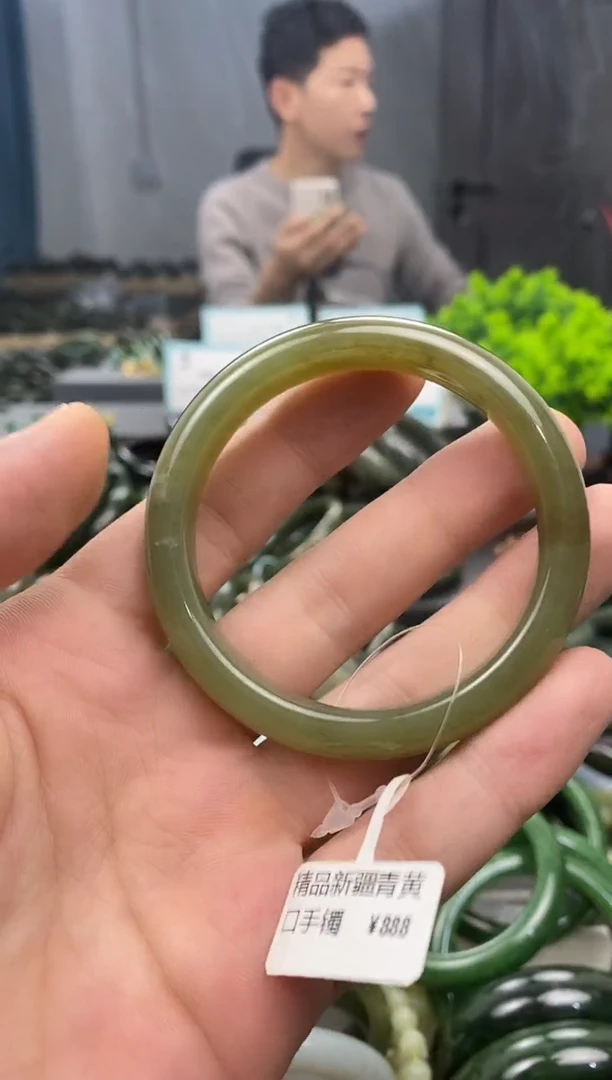 未镶嵌手镯和田玉52.8