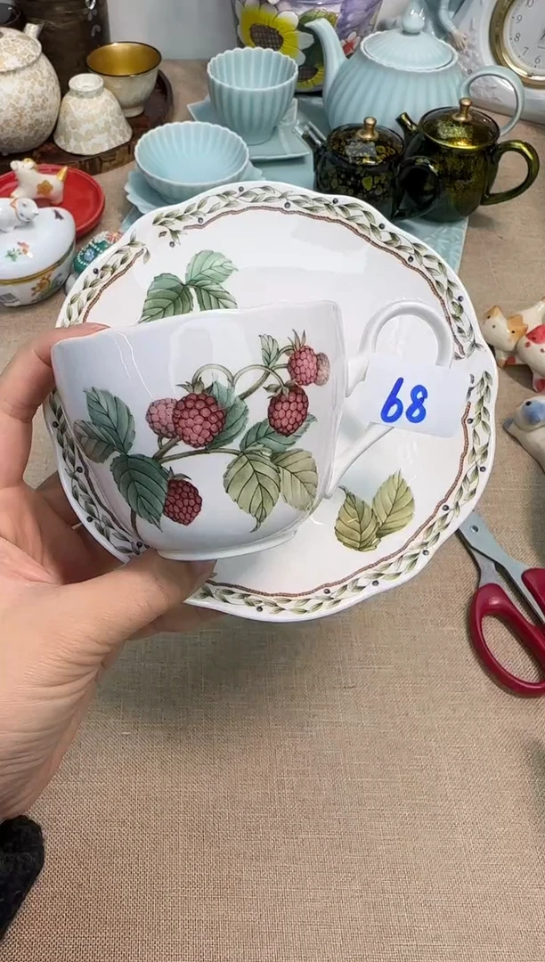 瓷片泡泡家的瓷器真好看