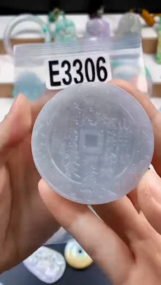 颈饰未镶嵌翡翠天然翡翠吊坠挂件