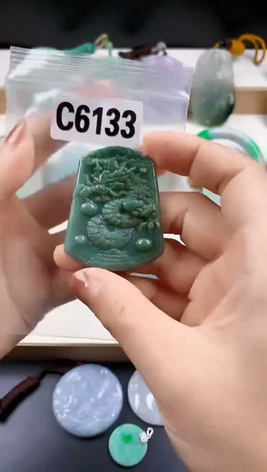 颈饰未镶嵌翡翠天然翡翠吊坠挂件