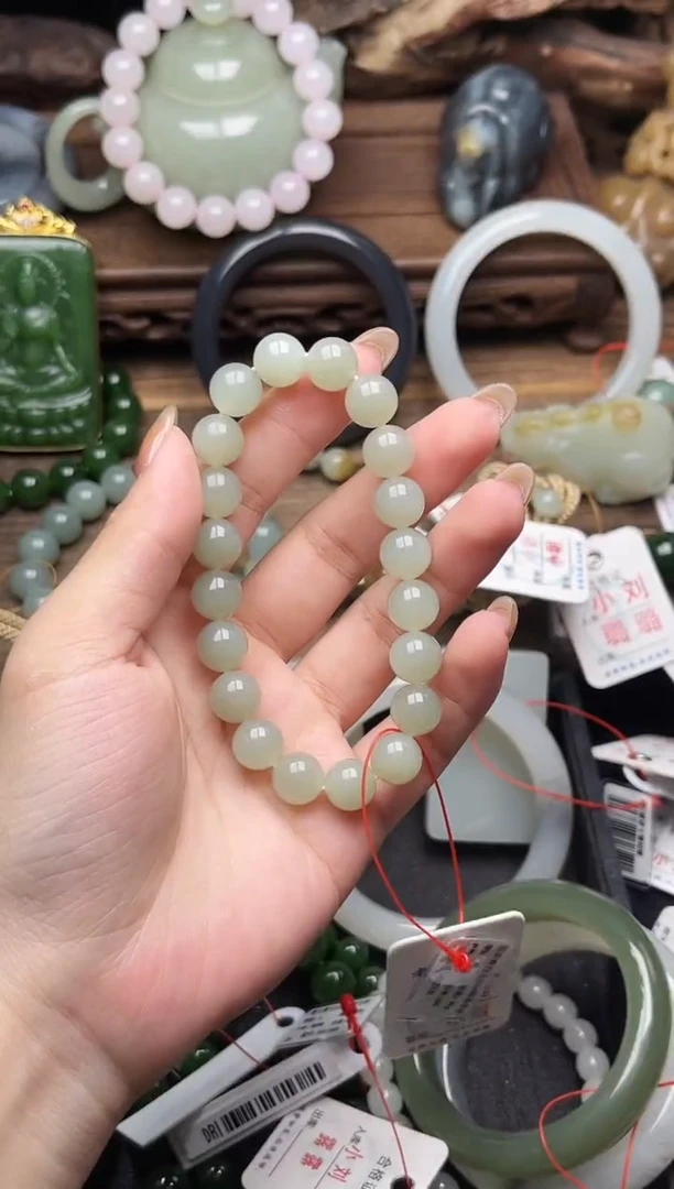 未镶嵌手串和田玉卡10且末青白 圆珠822326