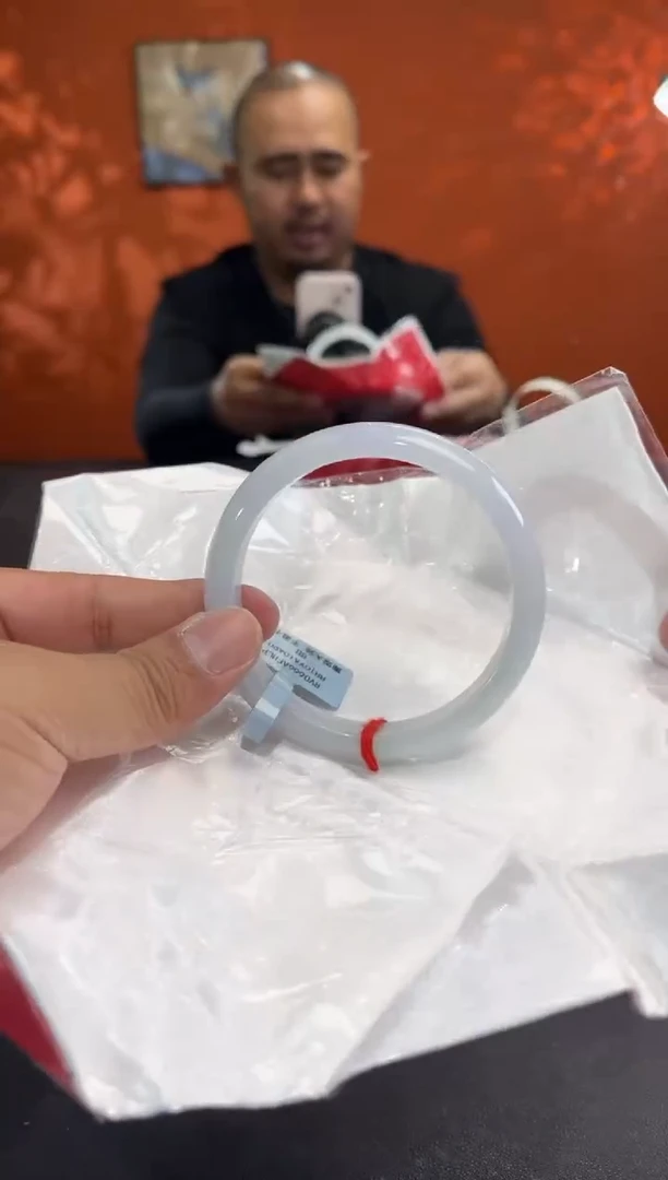 未镶嵌手镯翡翠翡翠手镯