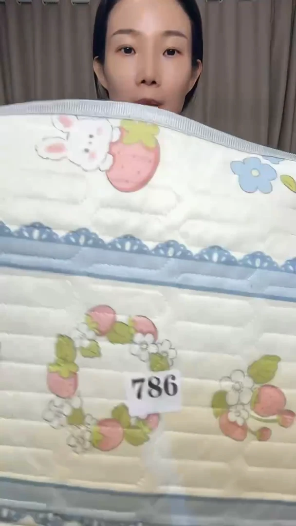 幸****)瑕疵床上用品一物一拍786