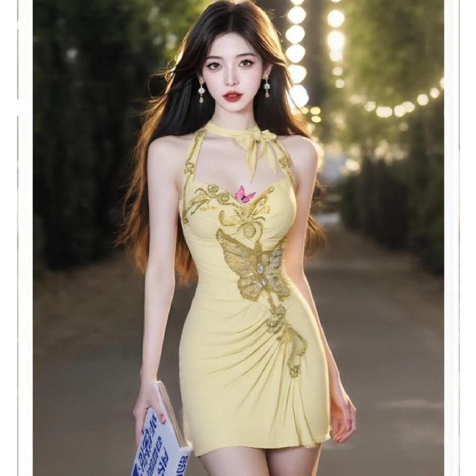 黄色吊带挂脖连衣裙女夏季蕾丝拼接鱼尾裙纯欲收腰裙子包臀长裙