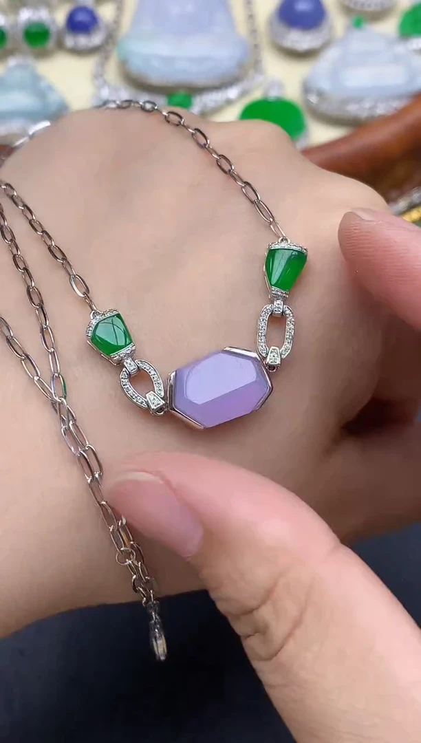 颈饰18K金镶嵌翡翠277-中国好珍宝