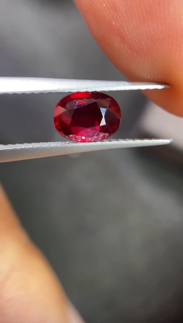 未镶嵌定制定制红宝石天然1.28克拉无烧鸽血红吉尔德