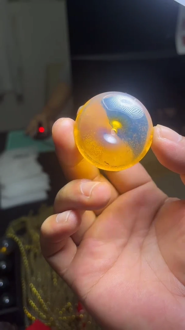 未镶嵌琥珀裸石47