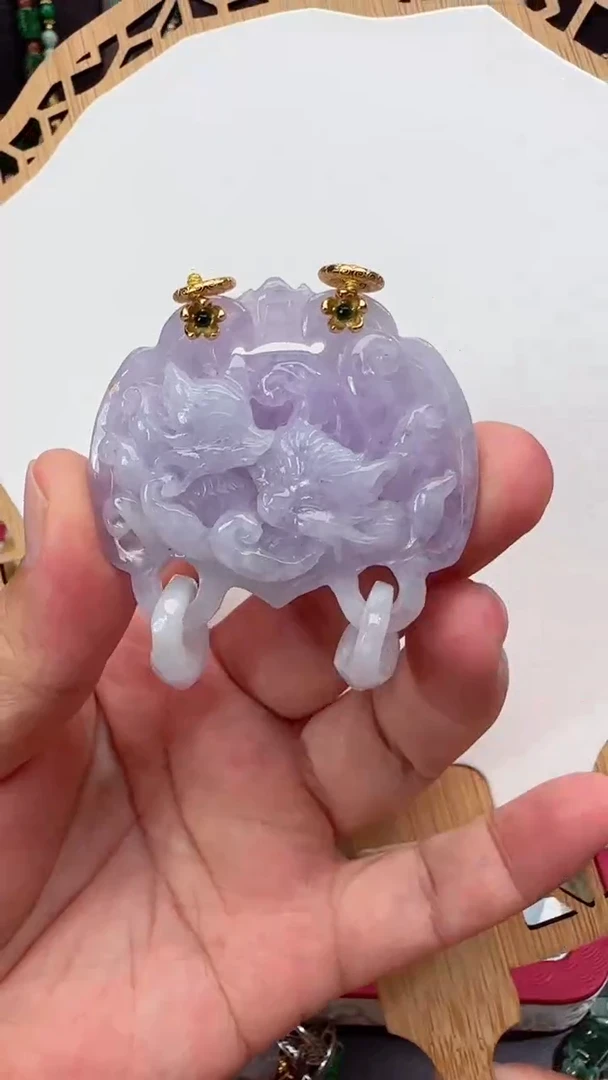 颈饰未镶嵌翡翠吊坠