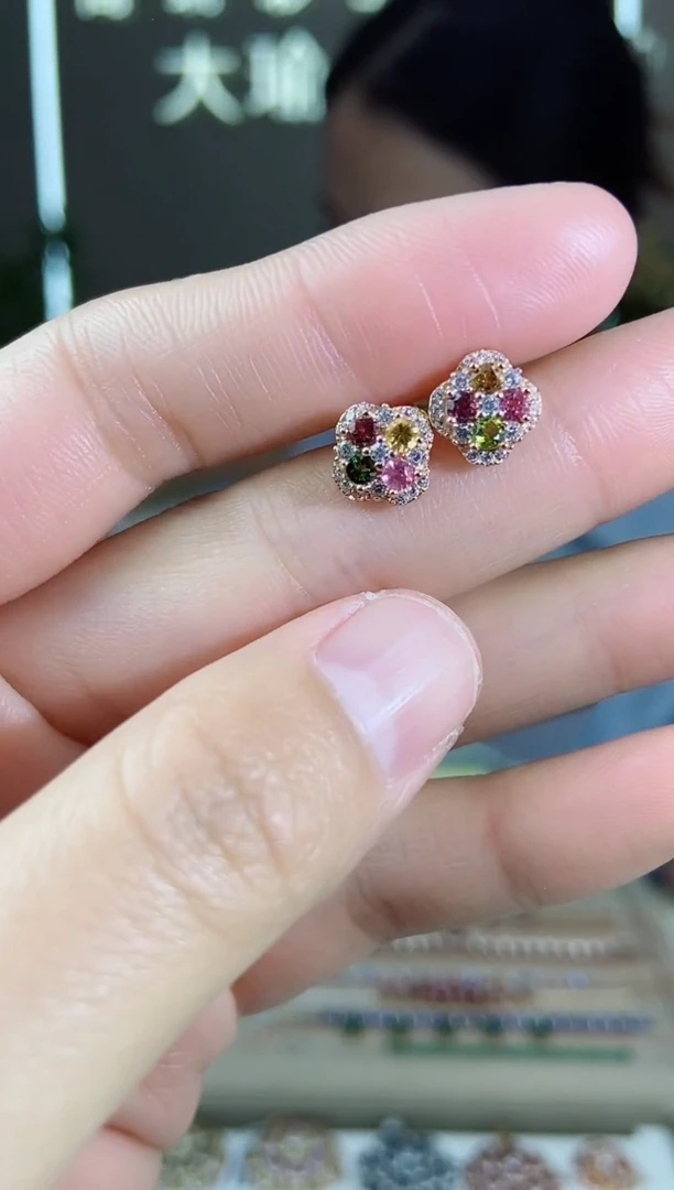 【闪购商品】碧玺耳饰银S925镶嵌耳饰