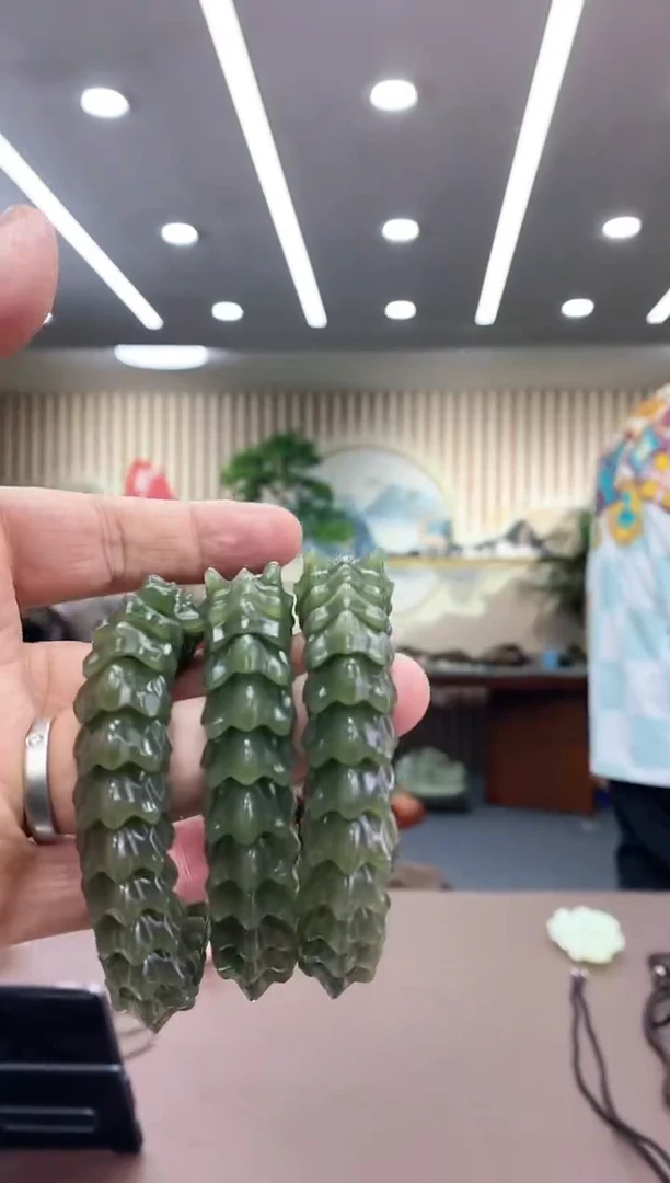 【闪购商品】透闪石质玉手串未镶嵌多样式发货随机发一