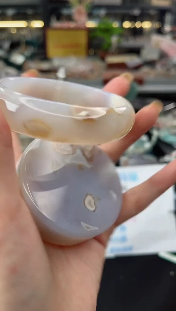 【闪购商品】石英质玉手镯未镶嵌62圈口（不退不换）1931048