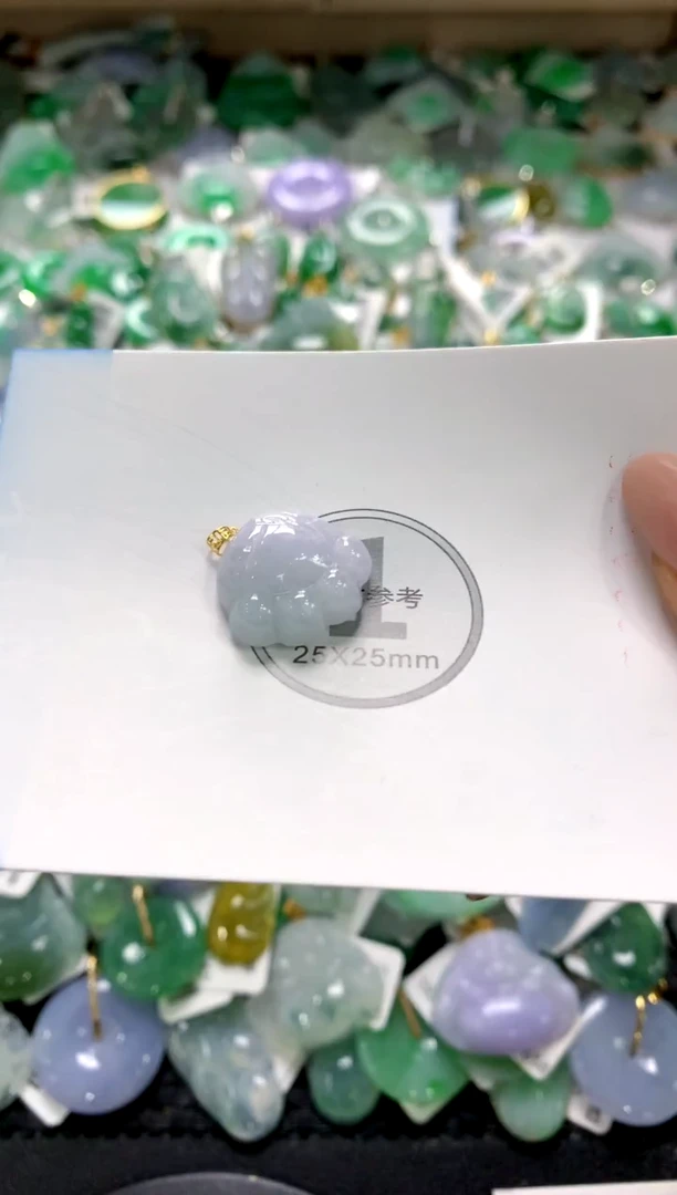 颈饰18K金镶嵌翡翠1111111111111111