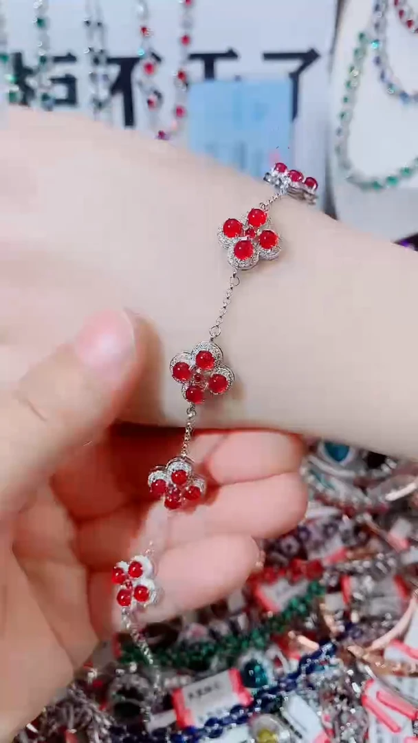 未镶嵌手链红宝石