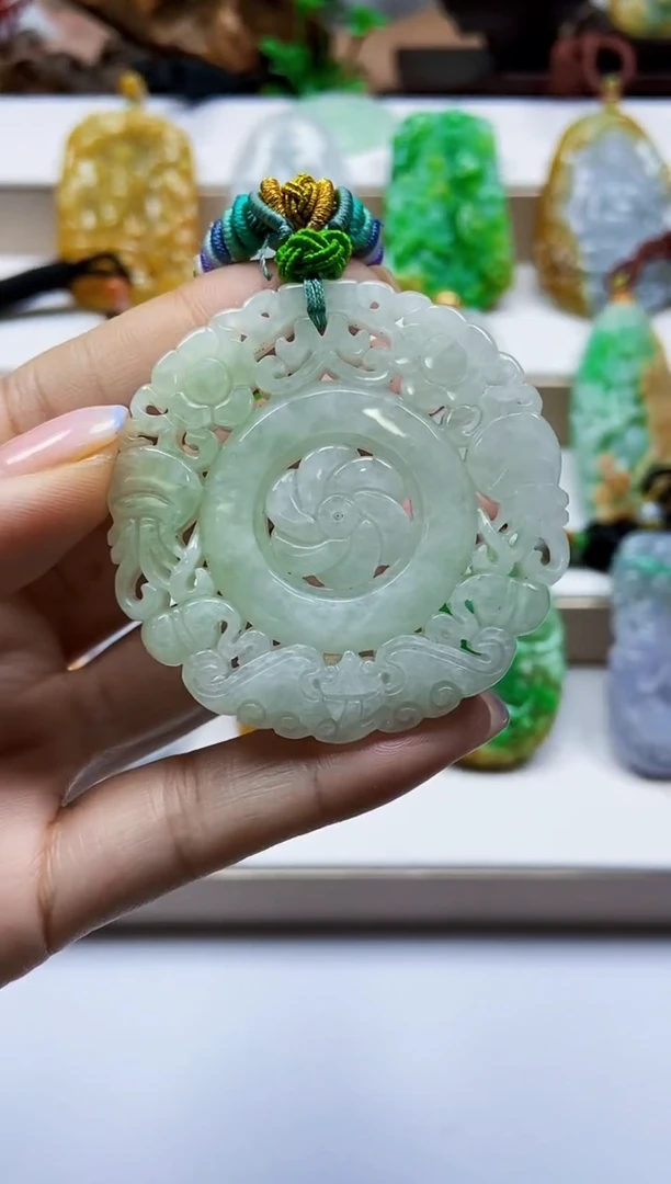 颈饰未镶嵌翡翠翡翠A货