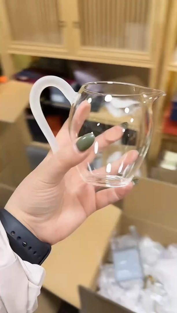 磨砂怡然公道杯