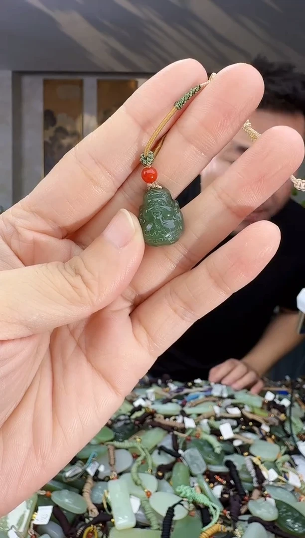 未镶嵌和田玉挂件拍一发一
