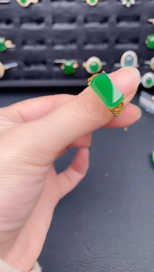 银S925镶嵌戒指翡翠天然a货翡翠220