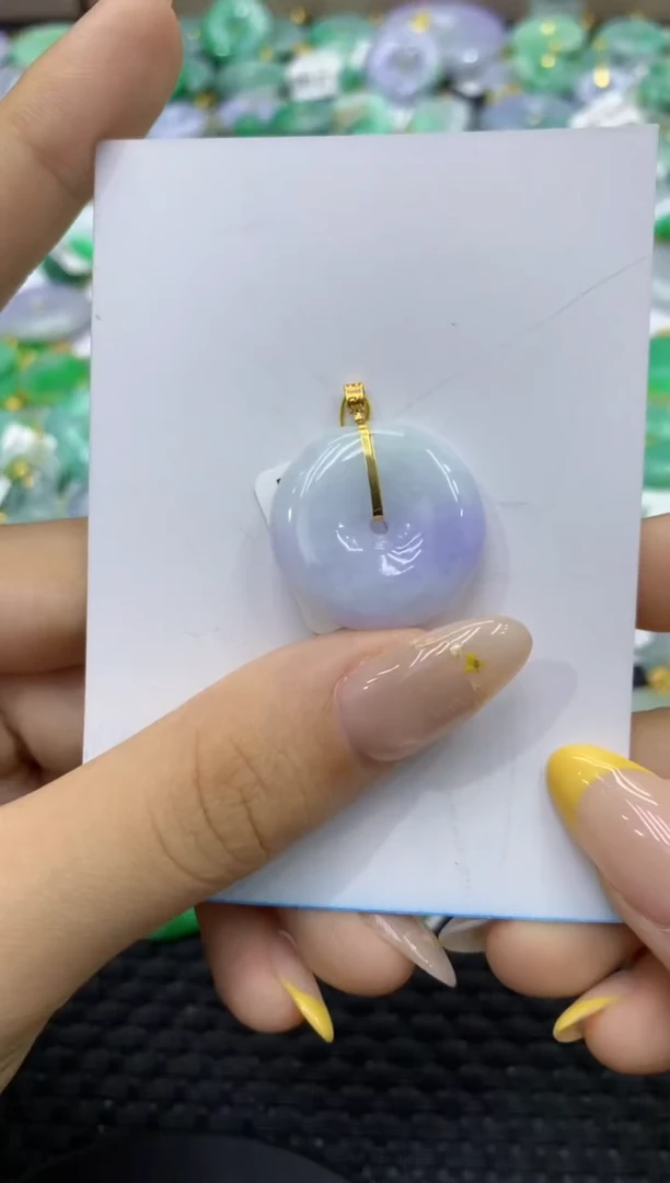 颈饰18K金镶嵌翡翠天然缅甸翡翠A货