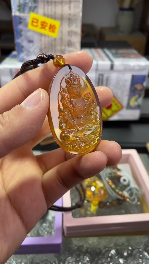 琥珀颈饰未镶嵌虚空藏