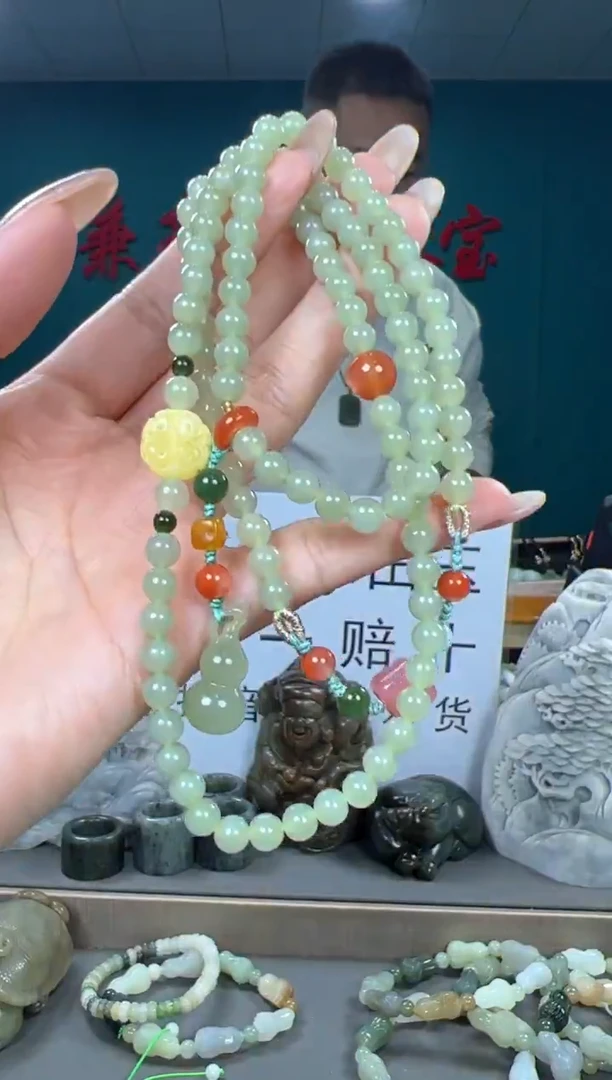 颈饰未镶嵌和田玉和田玉