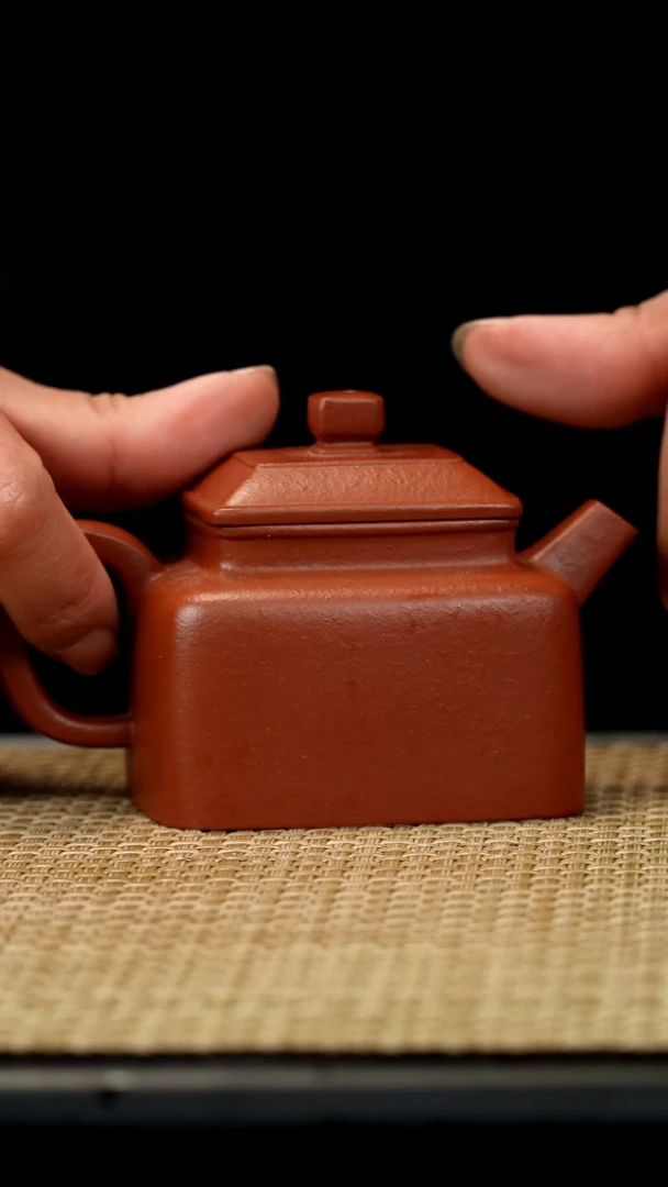 【闪购商品】紫砂茶壶生砂筋纹四方德钟整口因子