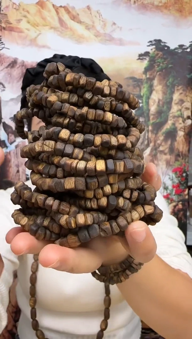 沉香沉香碎屑虫漏白奇沉香不规整卡6/7宠粉多样性发一