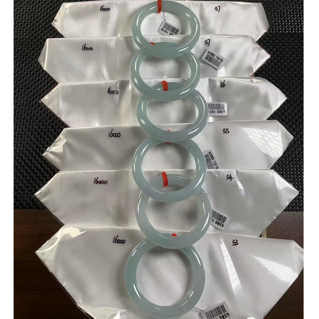 天然缅甸翡翠A货手镯多样性发货，发一件